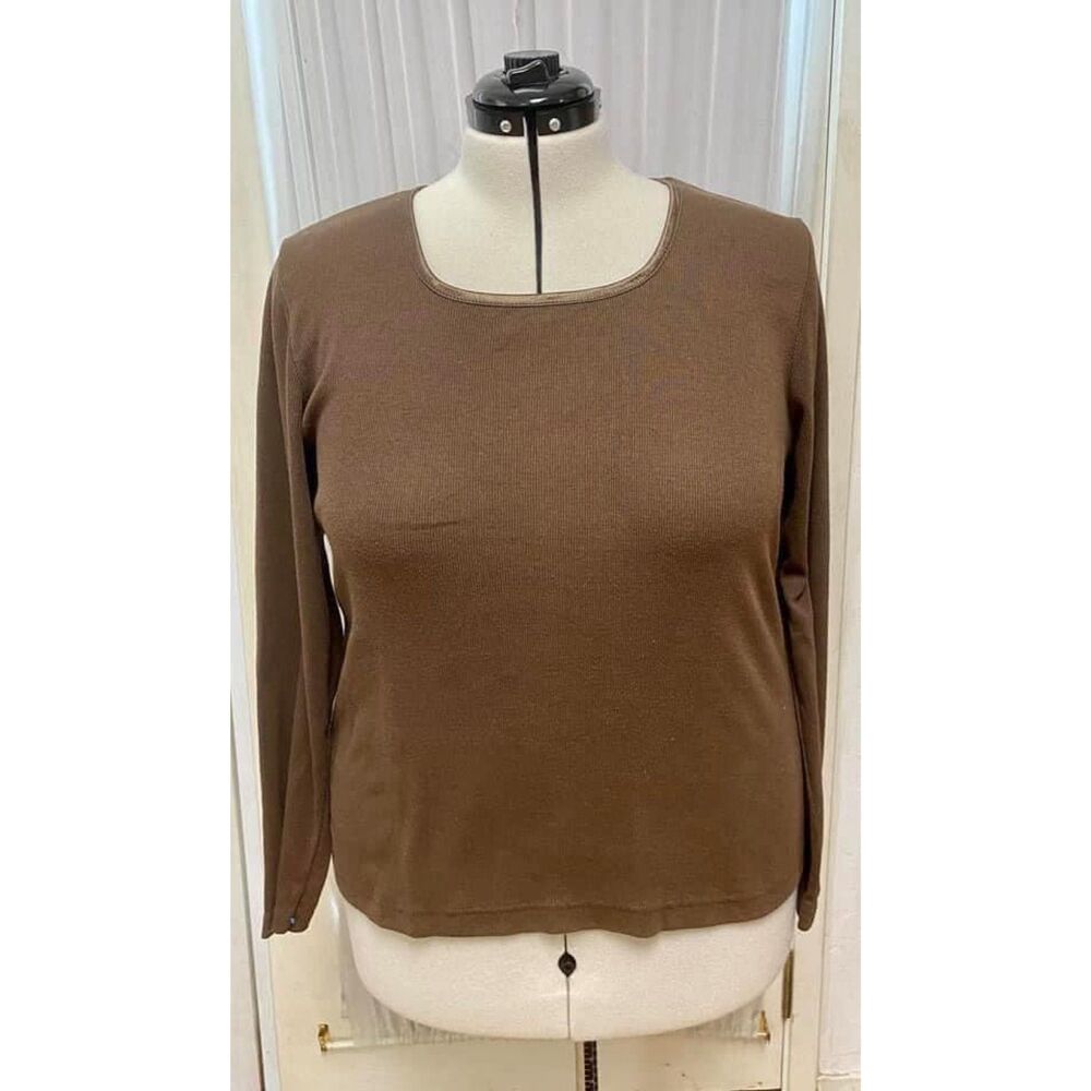 Vintage Denim & Co brown long-sleeve top. Size large